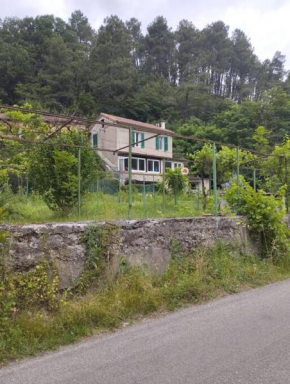 Maison au bord de la rivière